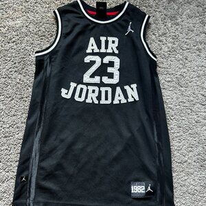 YOUTH Air Jordan Jersey Sizs Medium Black & White #23 Fly Since 1982